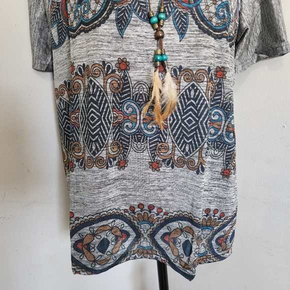 Boho Print Lightweight Tunic Top with Feathers - Picture 4 of 6